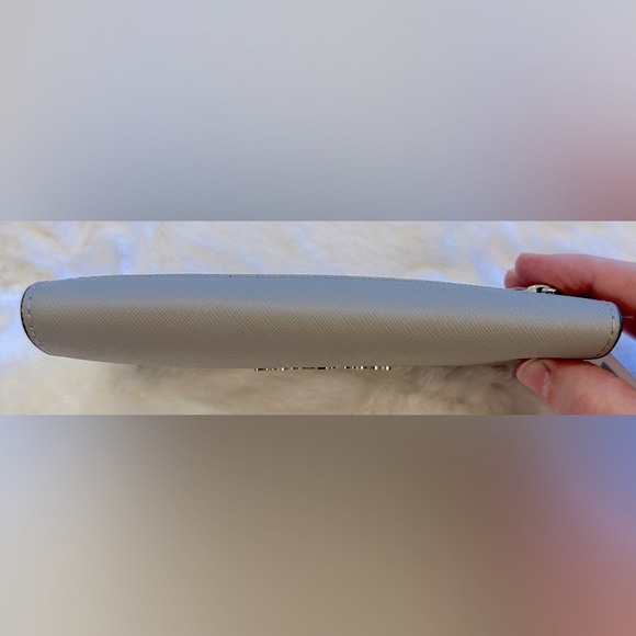 MK! Trifold Leather Wallet/Ash Gray/Jet Set Travel - Picture 13 of 16